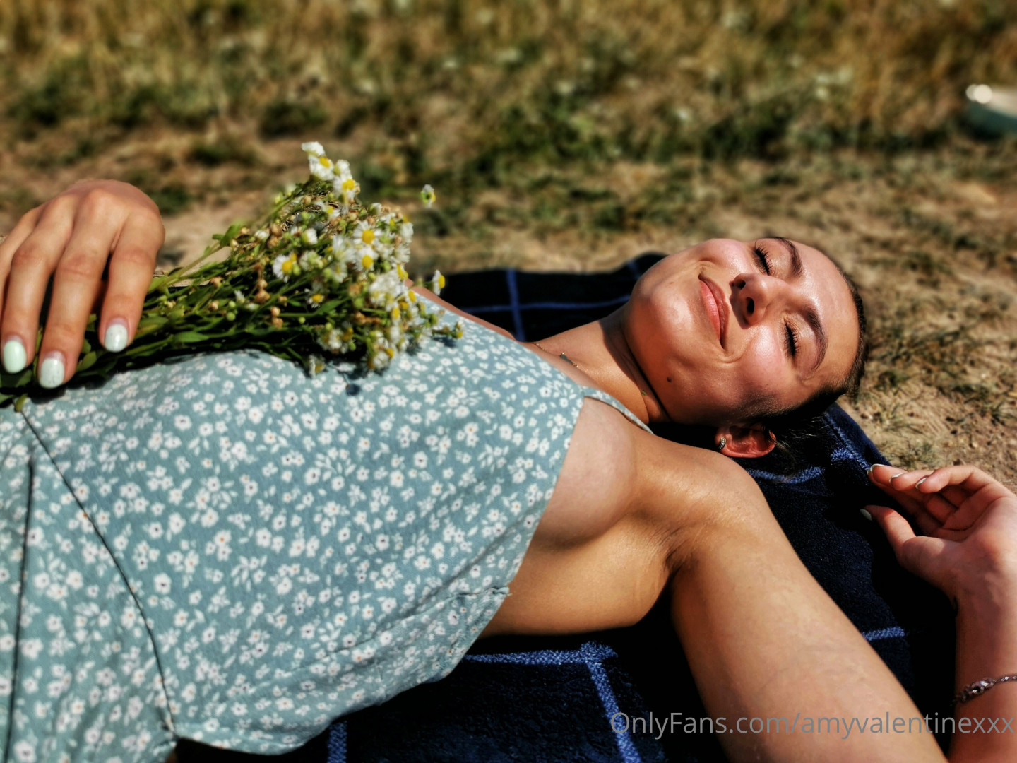 Photo by amyvalentinexxx published on June 3,2023 01:40:59 - BestThots