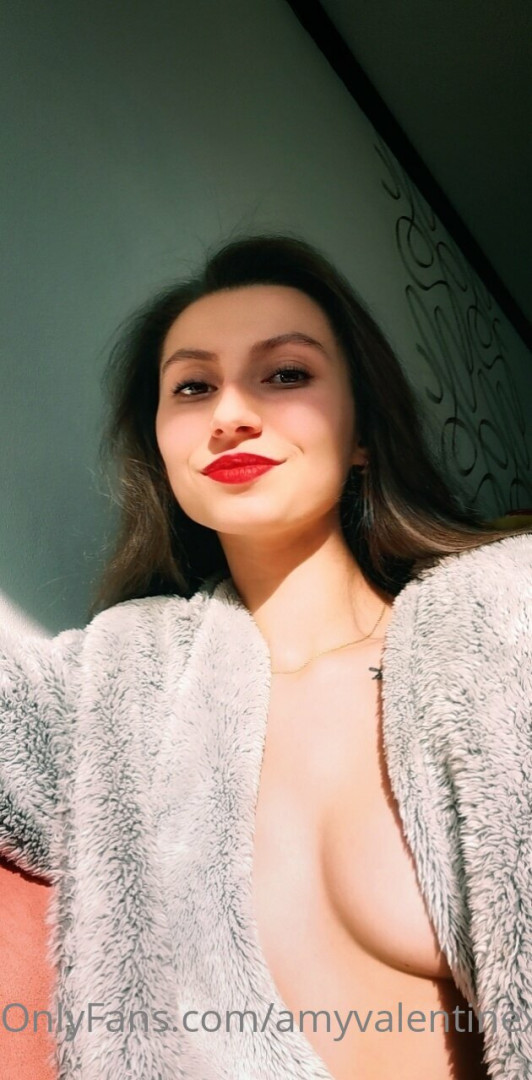 Photo by amyvalentinexxx published on October 15,2023 17:31:47 - BestThots