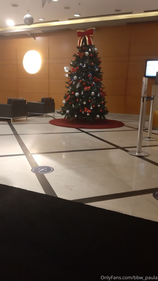 Photo by bbw_paula published on December 10,2023 10:30:28 - BestThots