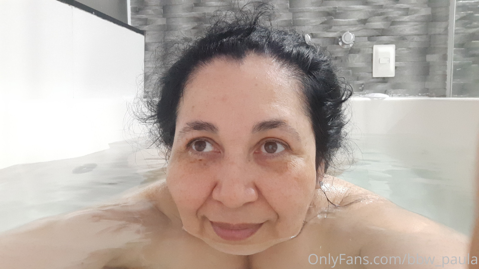Photo by bbw_paula published on December 10,2023 10:37:11 - BestThots