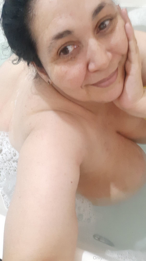 Photo by bbw_paula published on December 10,2023 10:38:17 - BestThots