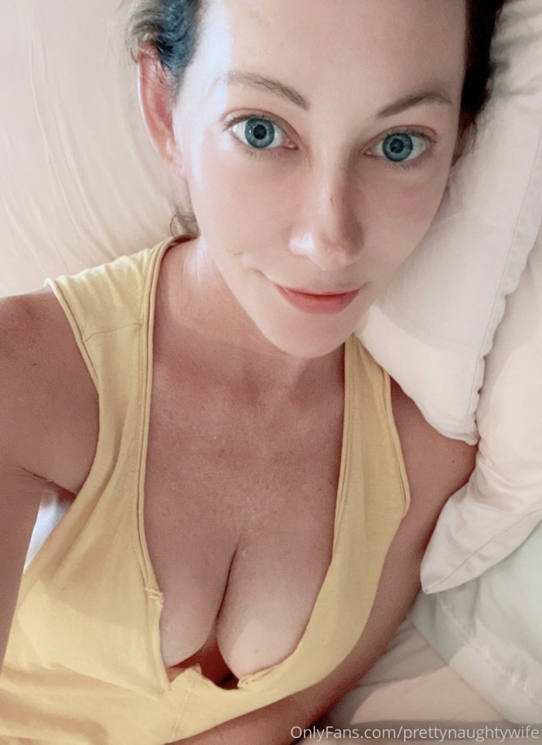 Photo by prettynaughtywife published on October 13,2023 00:52:59 - BestThots