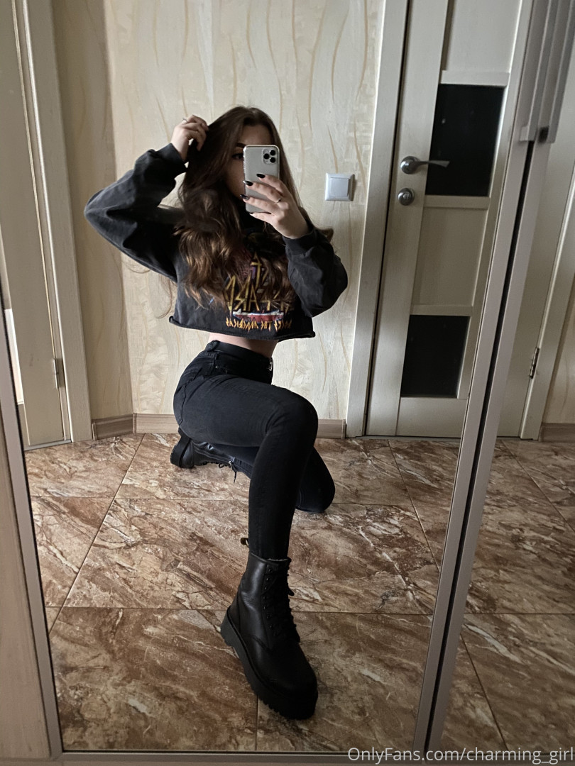 Photo by charming_girl published on September 1,2023 08:46:15 - BestThots