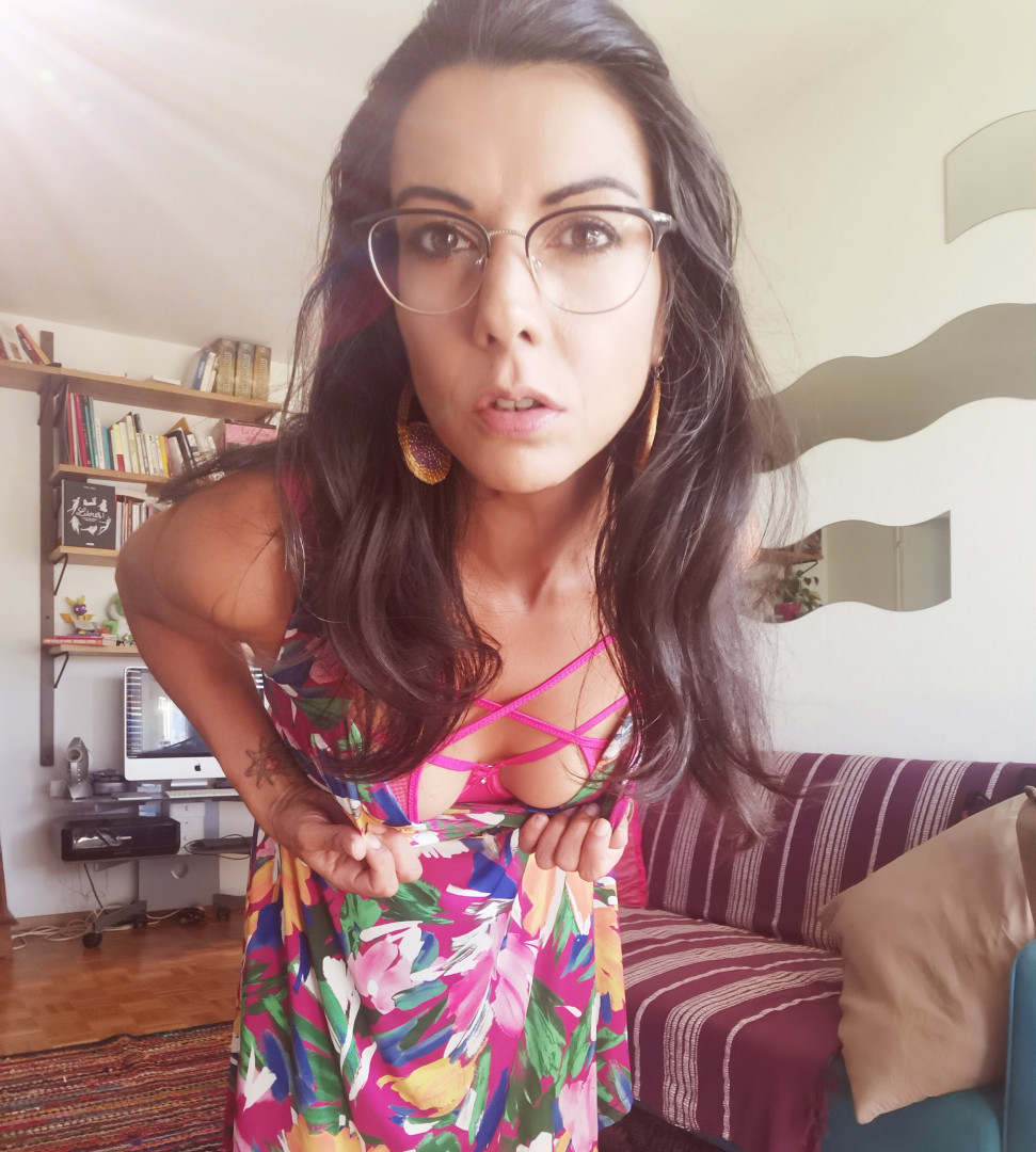 Photo by loucharmellefree published on June 2,2023 01:05:46 - BestThots
