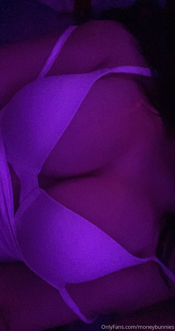 Photo by moneybunnies published on October 12,2023 07:39:02 - BestThots