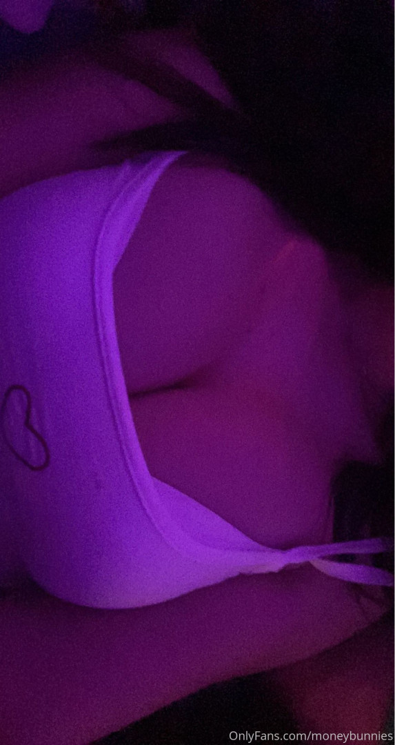 Photo by moneybunnies published on October 12,2023 09:36:27 - BestThots