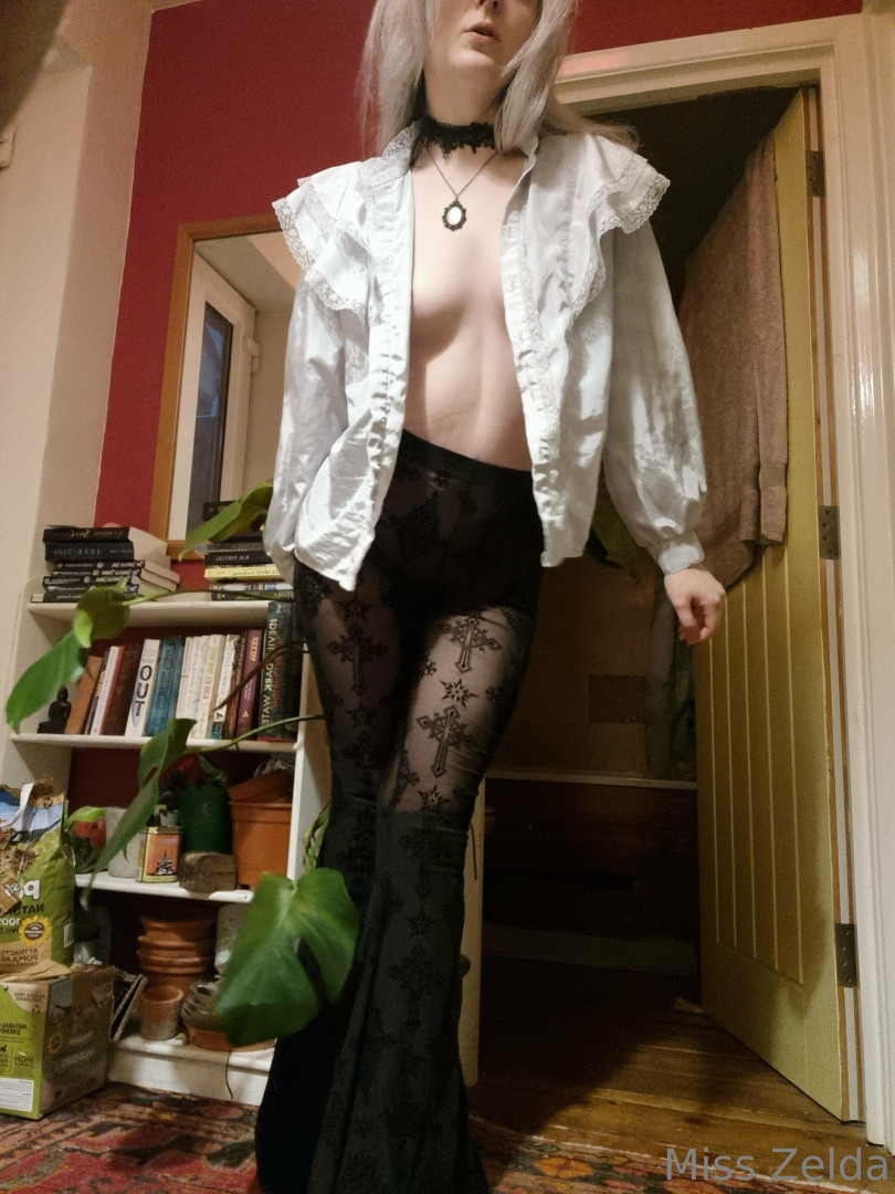 Photo by pantieprincess23 published on August 18,2023 06:02:45 - BestThots