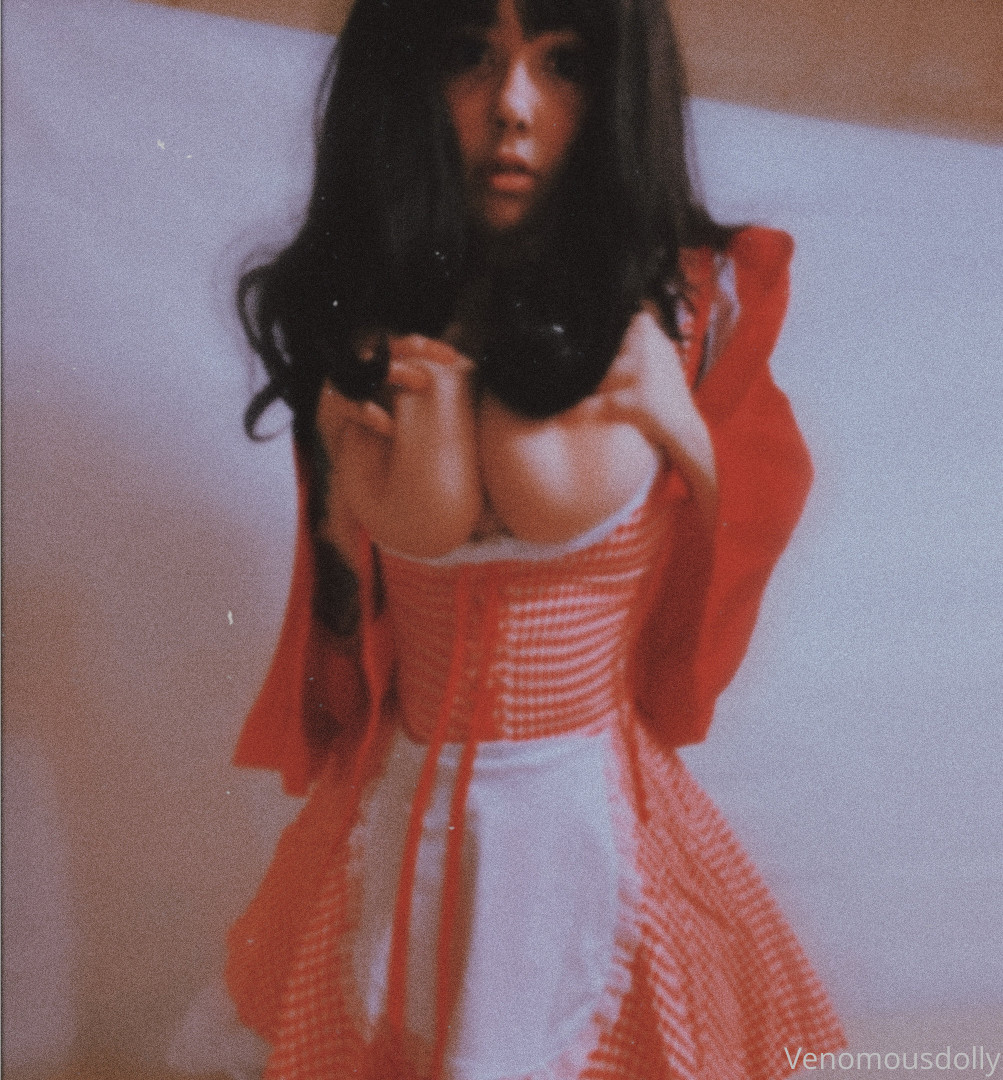 Photo by venomous_dolly published on October 16,2023 16:50:24 - BestThots