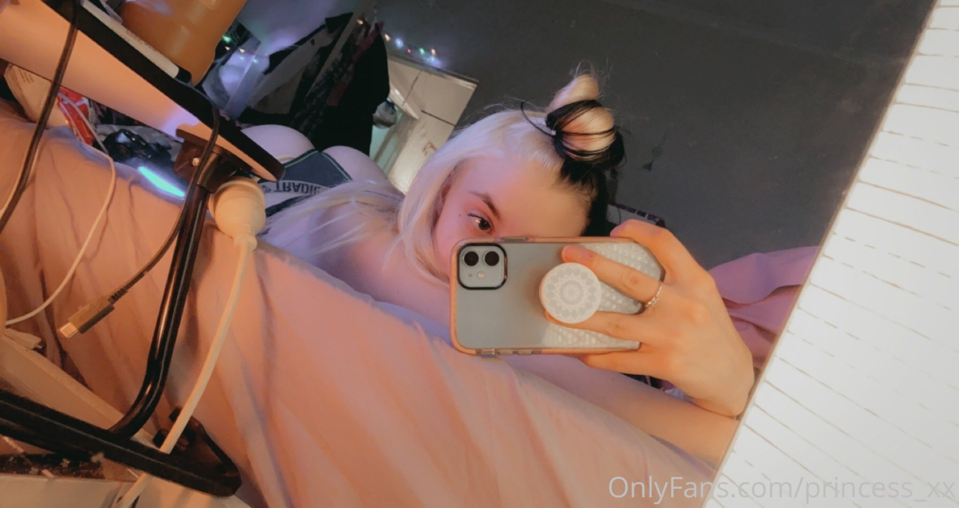 Photo by indigotaylorxx published on October 12,2023 01:20:22 - BestThots