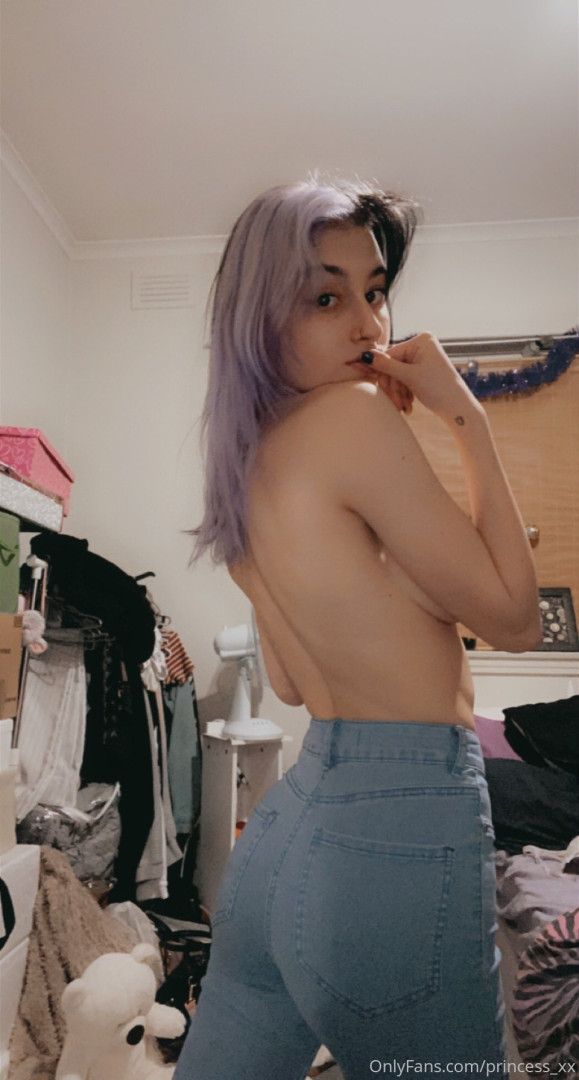 Photo by indigotaylorxx published on October 12,2023 05:36:46 - BestThots