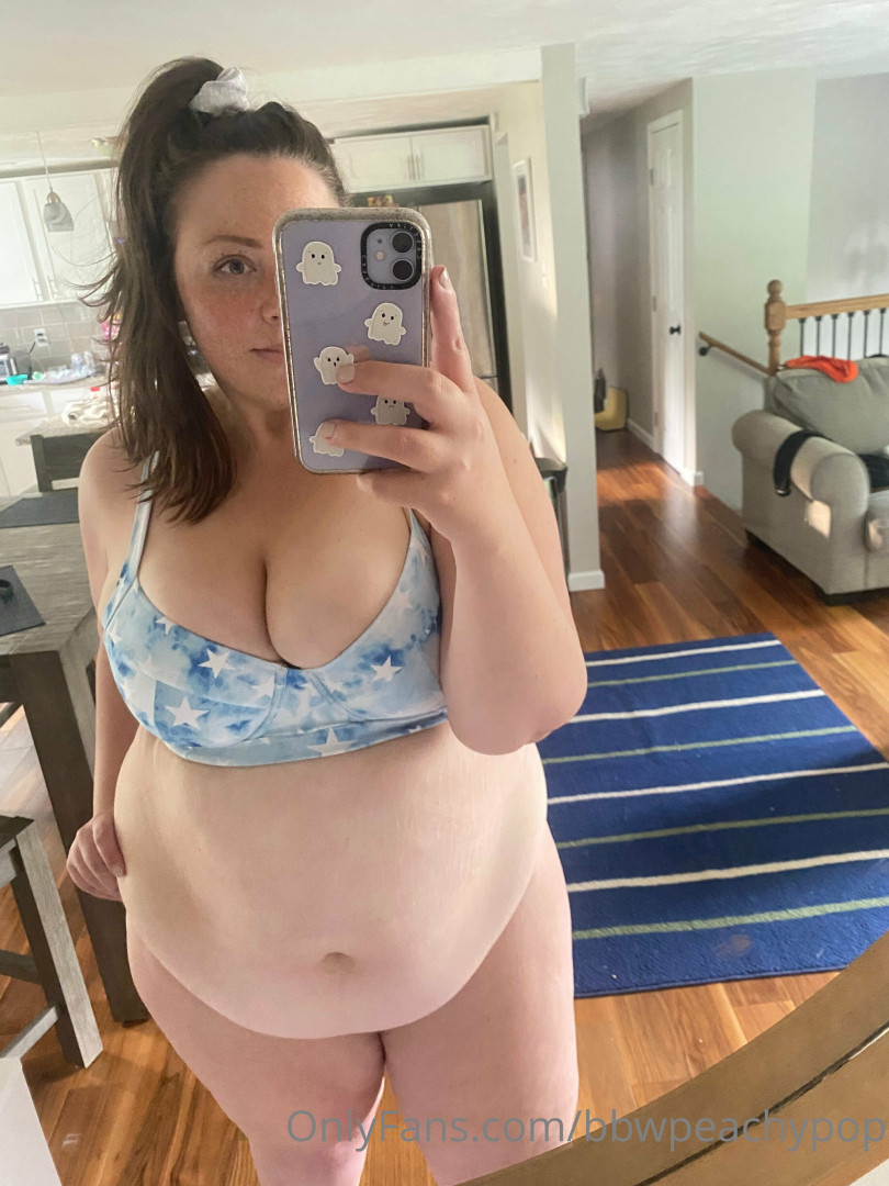 Photo by bbwpeachypop published on July 19,2023 12:52:30 - BestThots