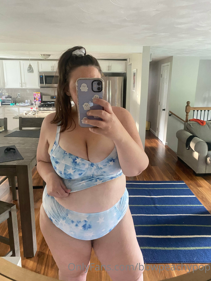 Photo by bbwpeachypop published on July 19,2023 12:57:11 - BestThots