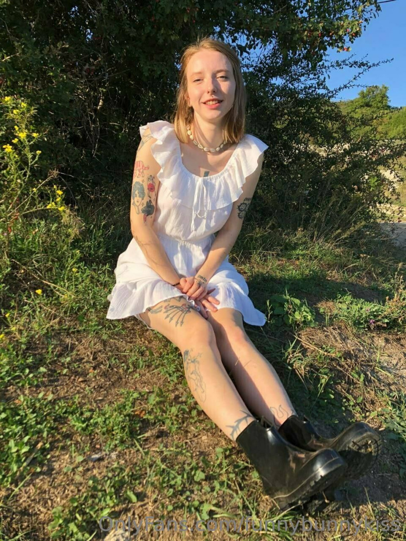 Photo by funnybunnykiss published on October 14,2023 20:49:04 - BestThots