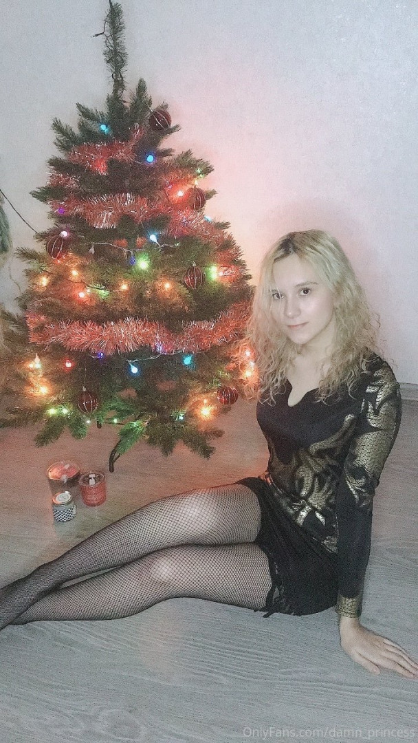 Photo by damn_princess published on October 15,2023 07:34:43 - BestThots