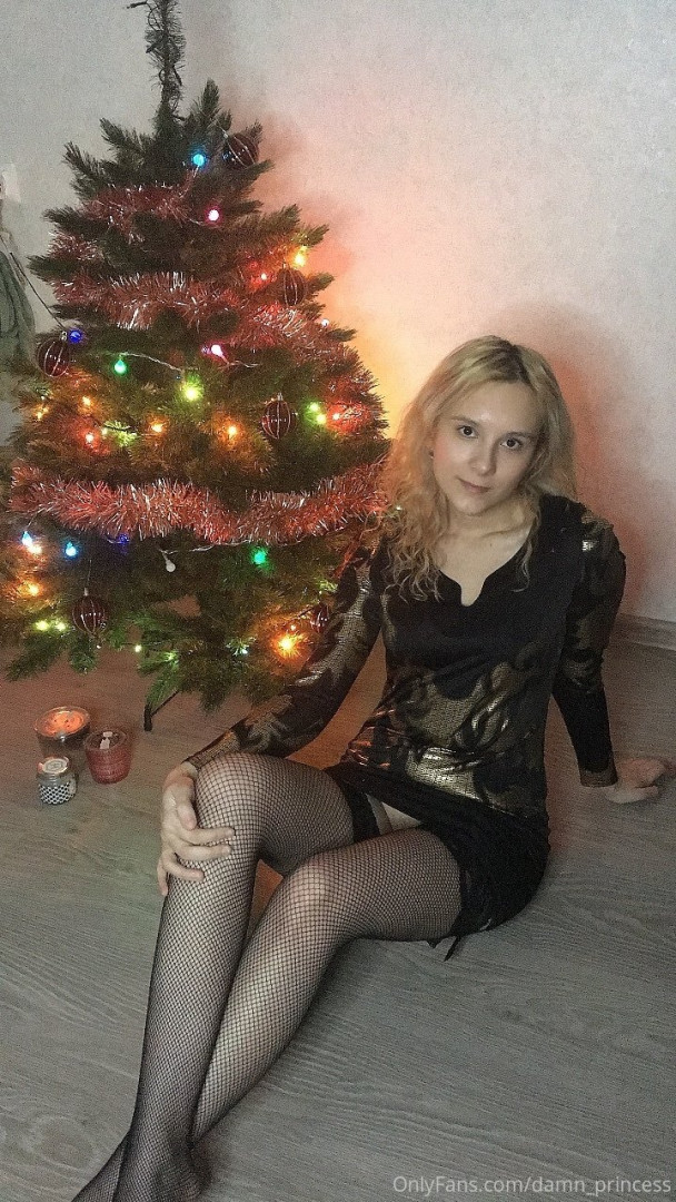 Photo by damn_princess published on October 15,2023 16:01:18 - BestThots