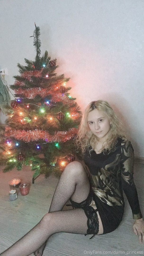 Photo by damn_princess published on October 16,2023 01:20:38 - BestThots