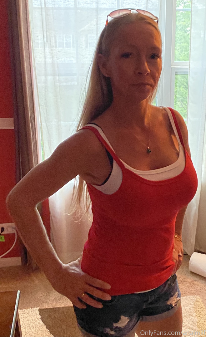 Photo by hotwifeshan published on October 14,2023 04:03:19 - BestThots