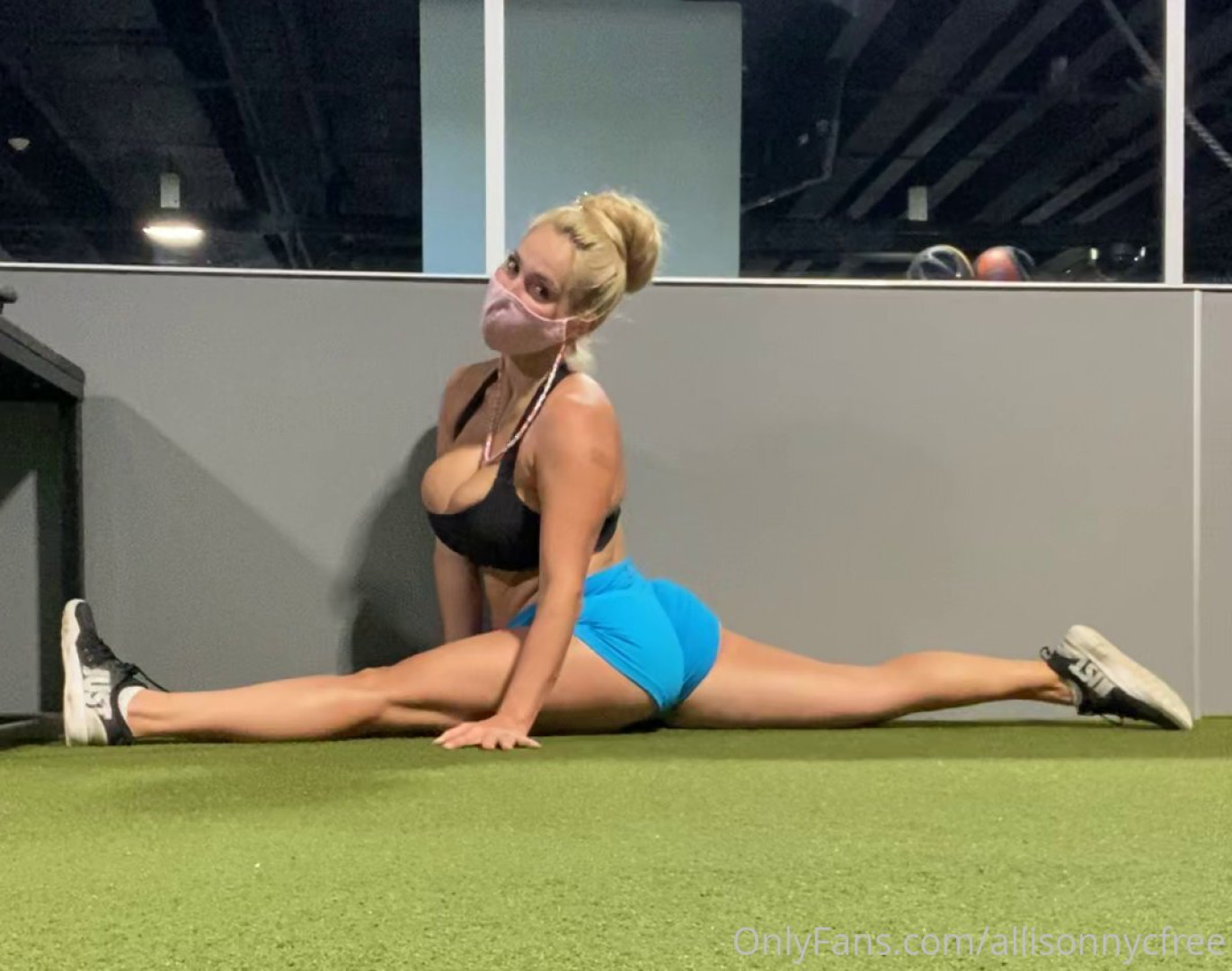 Photo by allisonnycfree published on November 20,2023 08:34:41 - BestThots