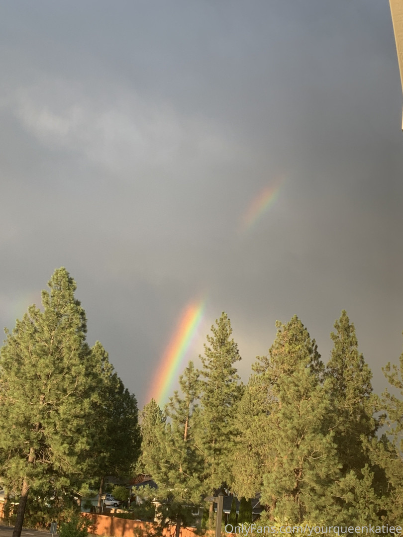 Photo by yourqueenkatiee published on May 15,2023 18:05:08 - BestThots