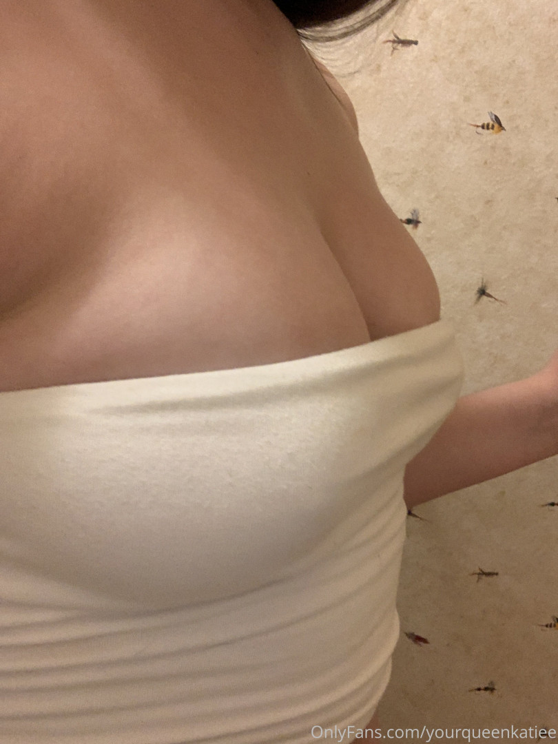 Photo by yourqueenkatiee published on May 15,2023 18:07:03 - BestThots