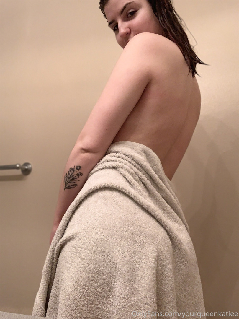 Photo by yourqueenkatiee published on May 15,2023 18:09:41 - BestThots