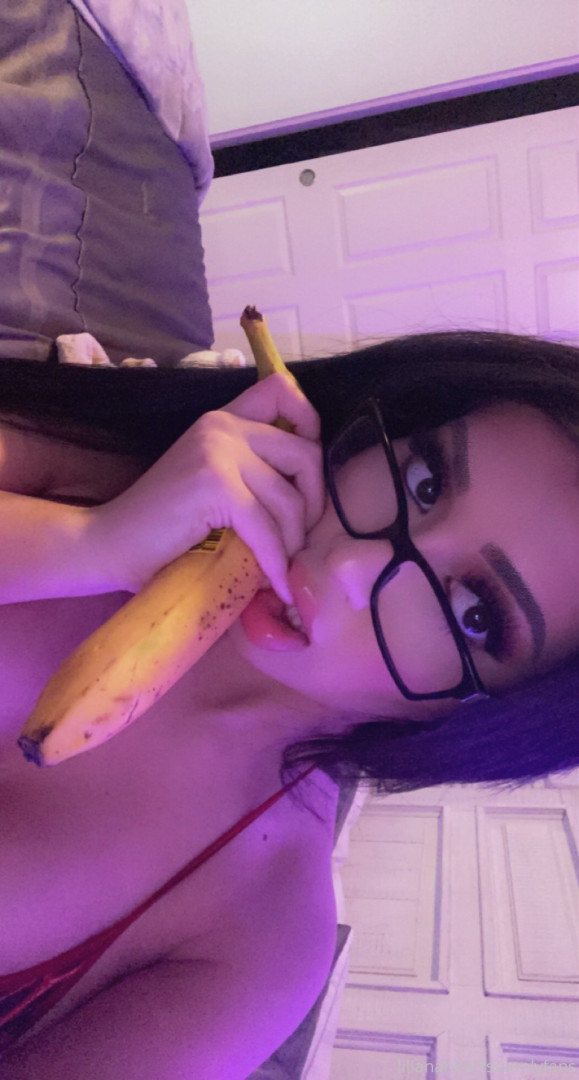 Photo by lilianaheartsss published on August 26,2023 22:16:07 - BestThots