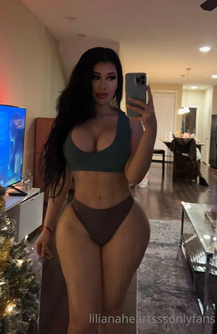 Photo by lilianaheartsss published on August 26,2023 22:22:58 - BestThots