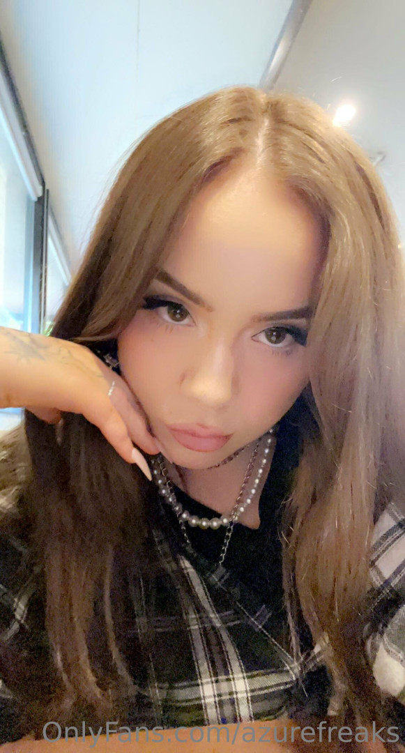 Photo by azurefreaks published on November 29,2023 16:21:15 - BestThots