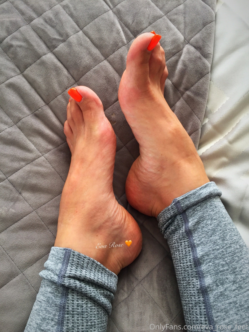 Photo by eva_rose_feet published on January 14,2024 20:35:52 - BestThots