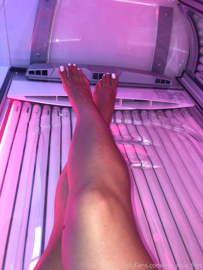 Photo by eva_rose_feet published on January 14,2024 20:37:08 - BestThots