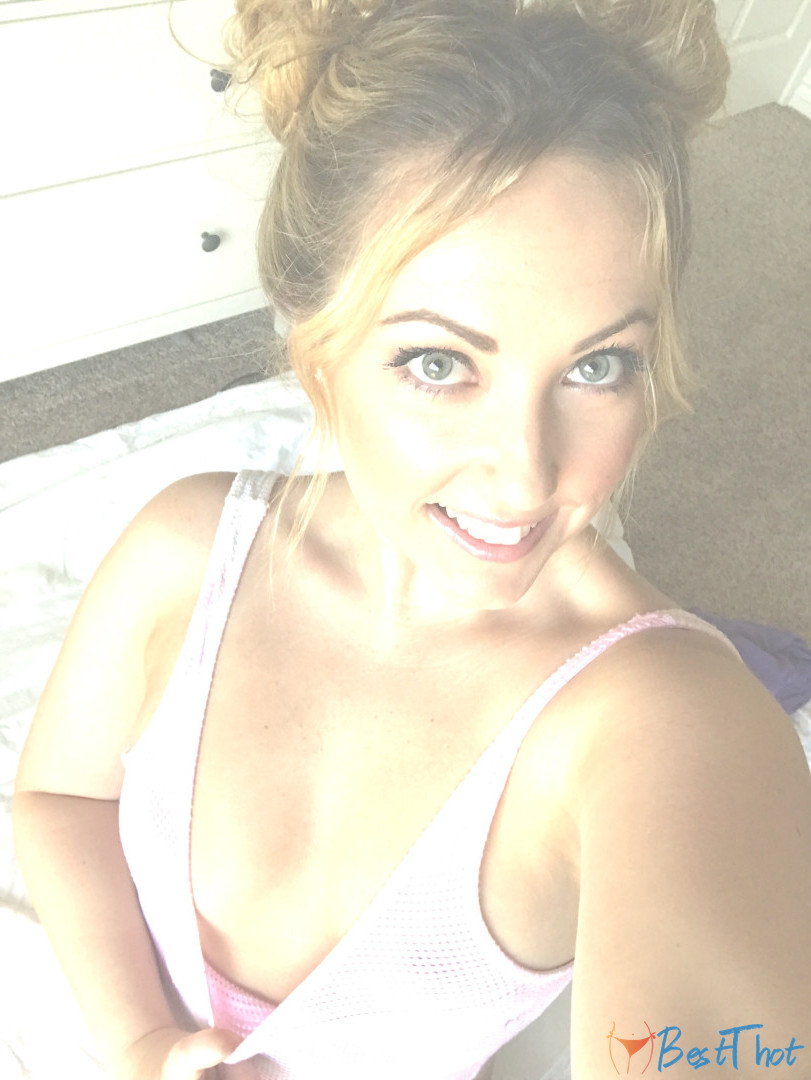 sarah_peachez #9467478