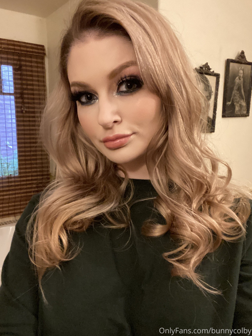 Photo by bunnycolby published on August 8,2023 19:48:23 - BestThots