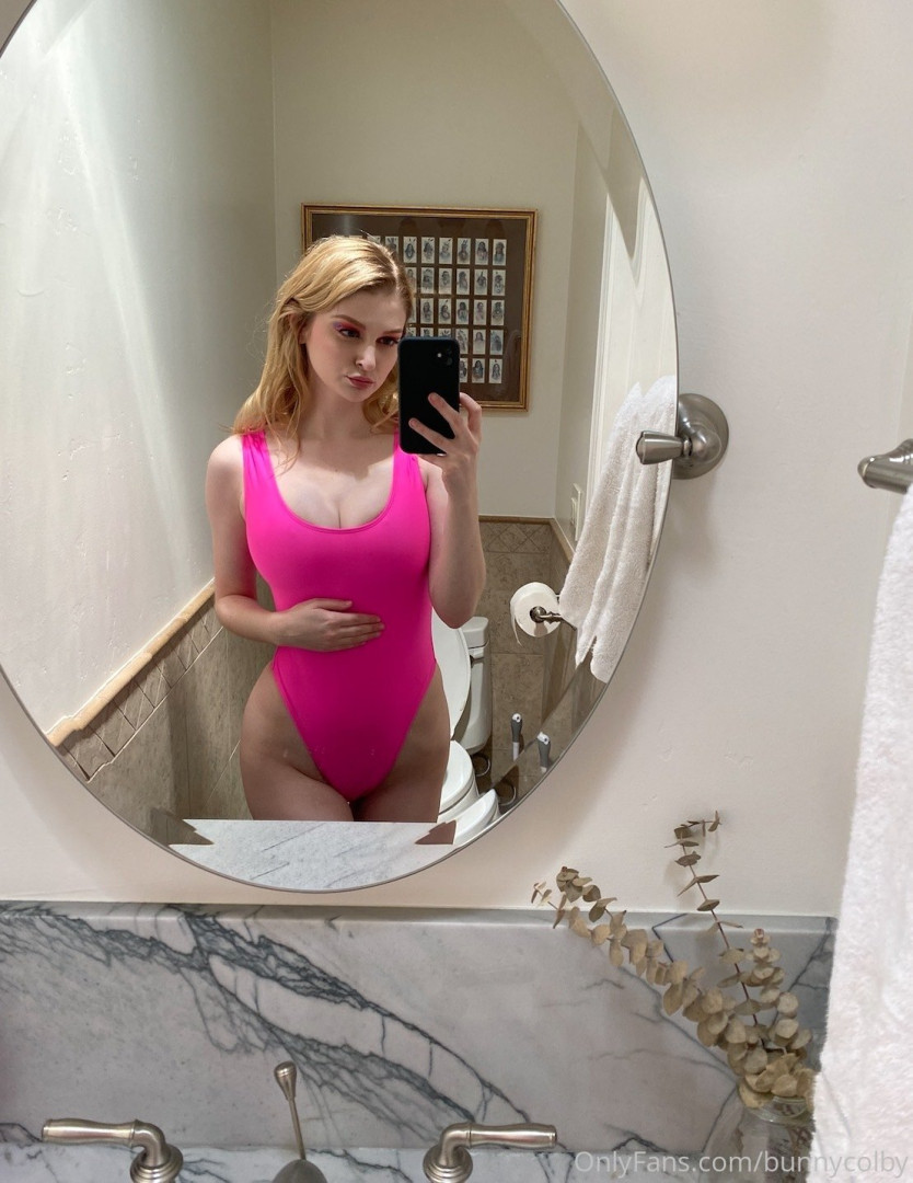 Photo by bunnycolby published on August 8,2023 19:49:46 - BestThots