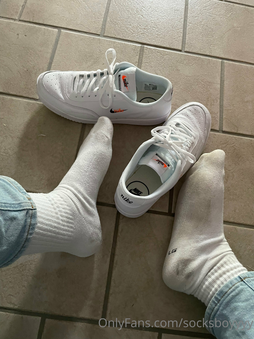 Photo by socksboyyyy published on May 17,2023 20:50:32 - BestThots