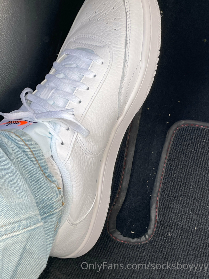 Photo by socksboyyyy published on May 17,2023 20:50:49 - BestThots