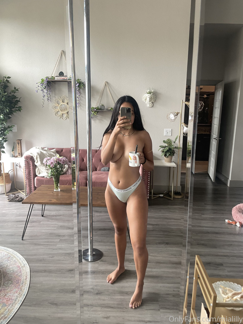 Photo by mialilly published on October 16,2023 02:56:48 - BestThots