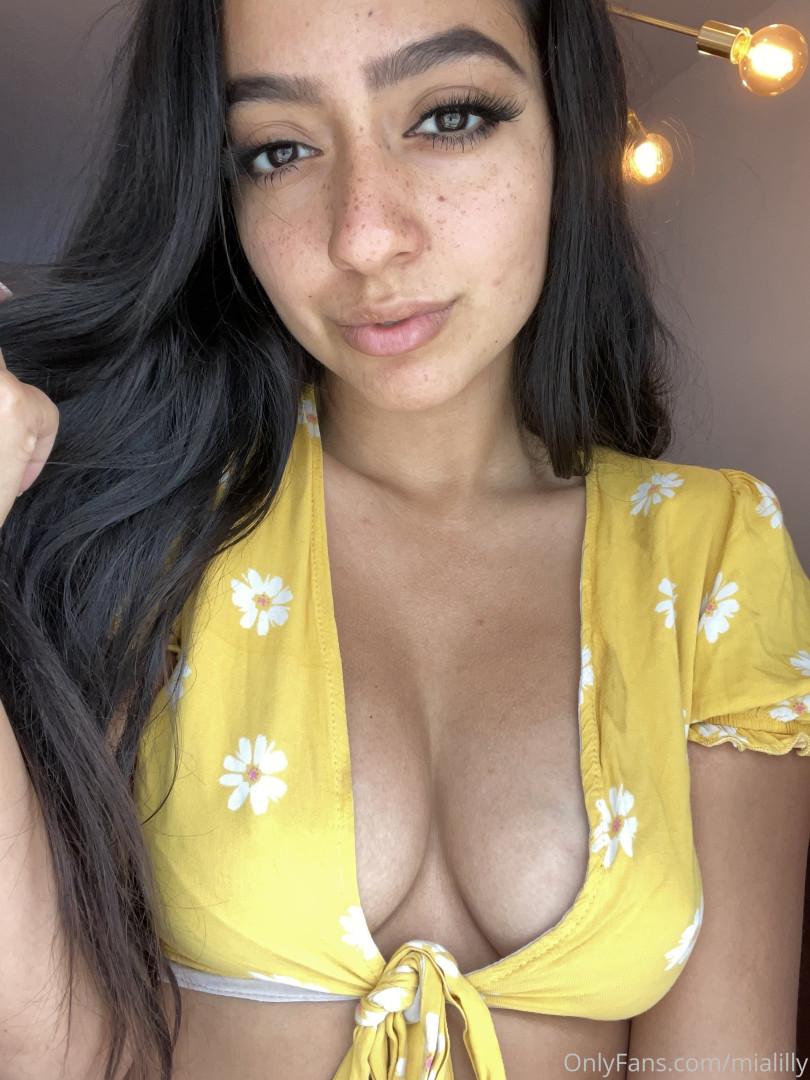 Photo by mialilly published on October 16,2023 03:09:13 - BestThots