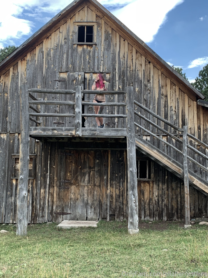 Photo by ellabarnett published on January 15,2024 11:21:42 - BestThots