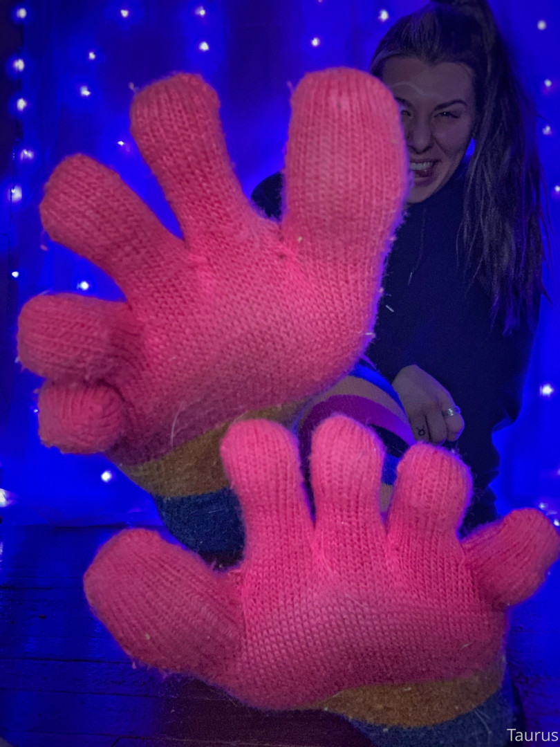 Photo by tastytaurustoes published on October 15,2023 17:45:19 - BestThots