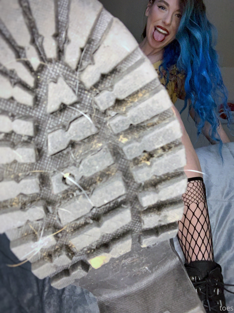 Photo by tastytaurustoes published on October 15,2023 18:06:01 - BestThots