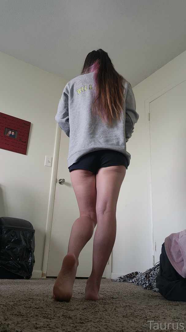 Photo by tastytaurustoes published on October 15,2023 21:40:12 - BestThots