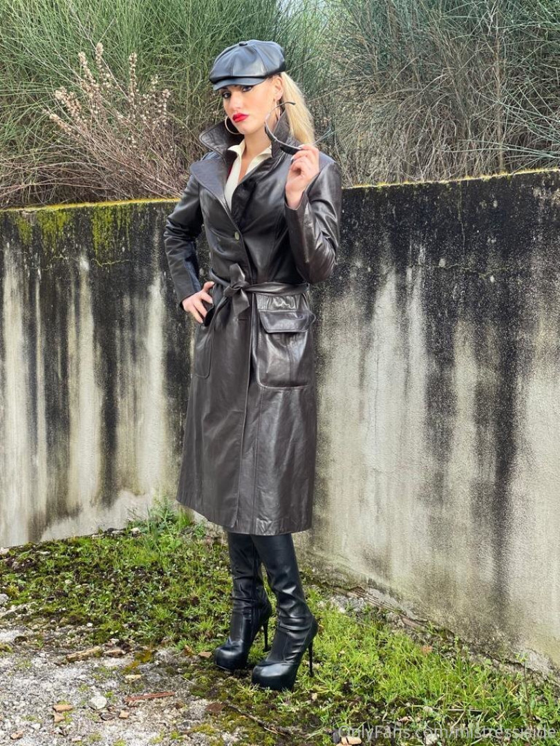 Photo by mistressiside published on June 7,2023 04:25:25 - BestThots