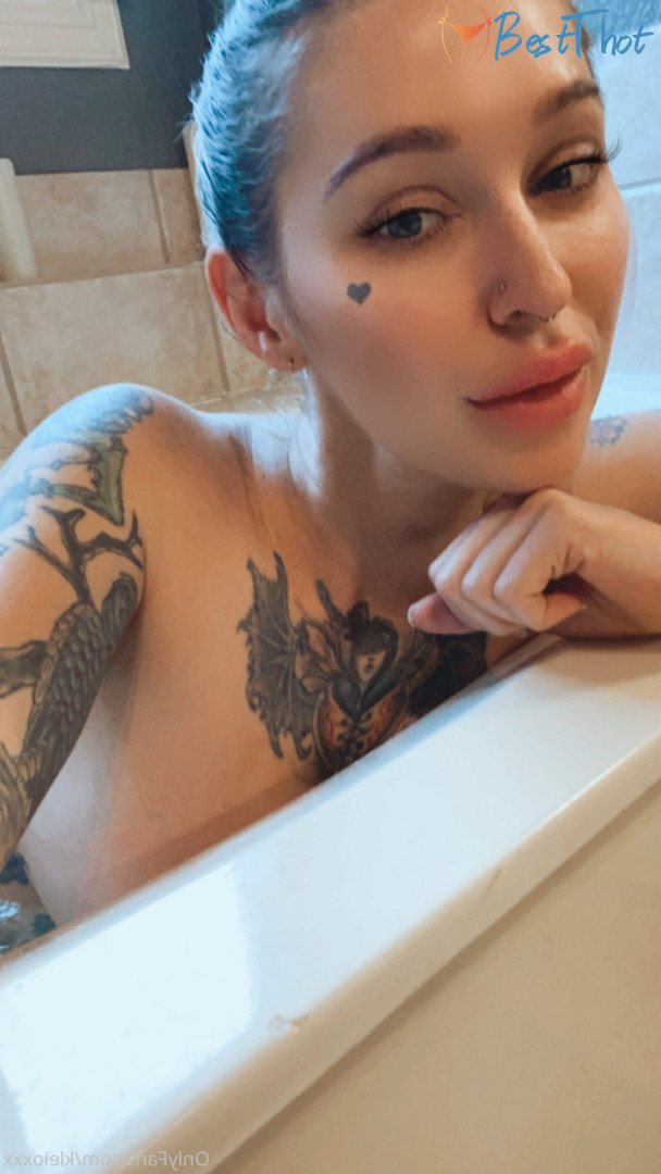 Photo by kleioxxx published on December 15,2024 15:04:24 - BestThots