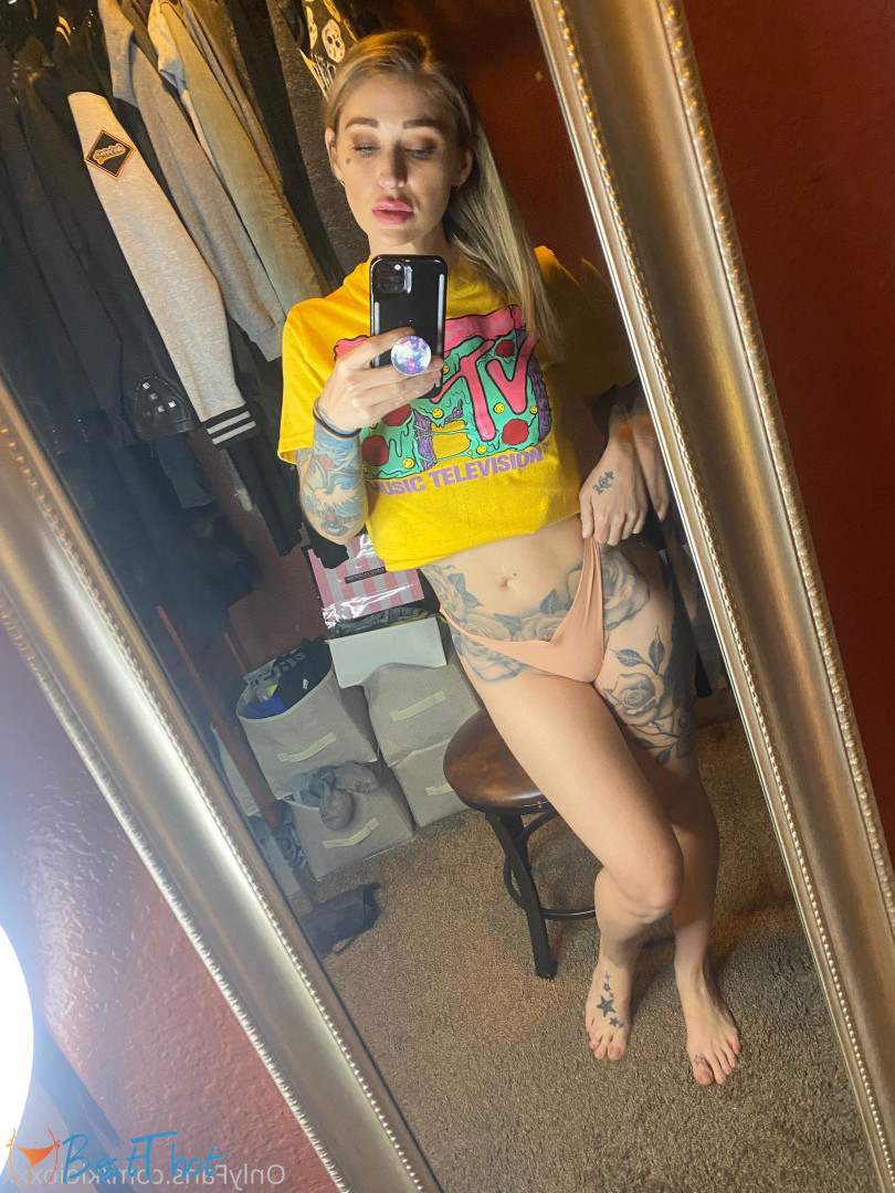 Photo by kleioxxx published on December 15,2024 16:06:15 - BestThots