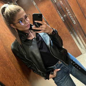 audreybaddie #2106379