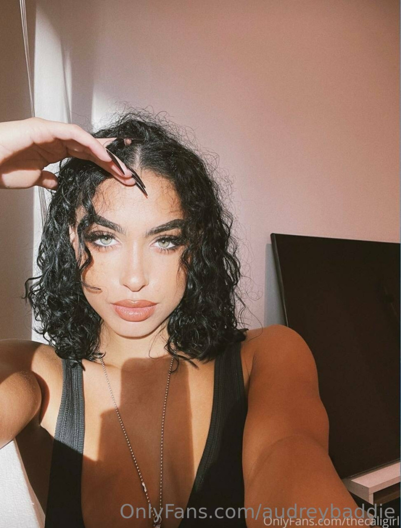 Photo by audreybaddie published on November 24,2023 06:03:51 - BestThots