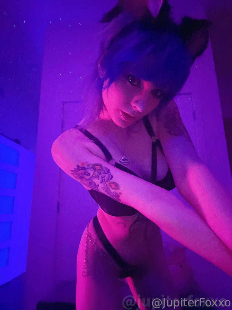 Photo by jupiterfoxxo published on June 2,2023 05:15:17 - BestThots