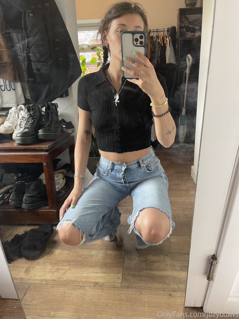 Photo by jozyblows published on October 16,2023 10:55:16 - BestThots