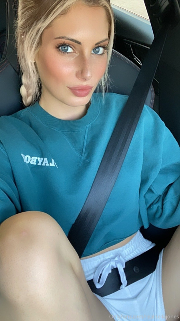 Photo by realnellajones published on October 13,2023 01:15:39 - BestThots