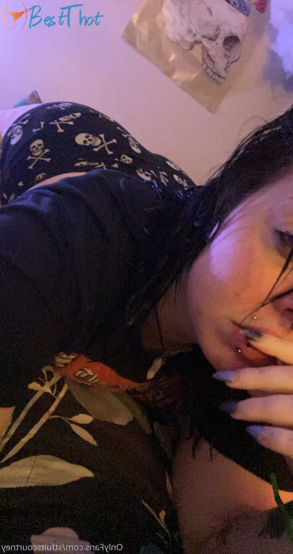 Photo by stfuitscourtney published on December 26,2024 22:12:28 - BestThots